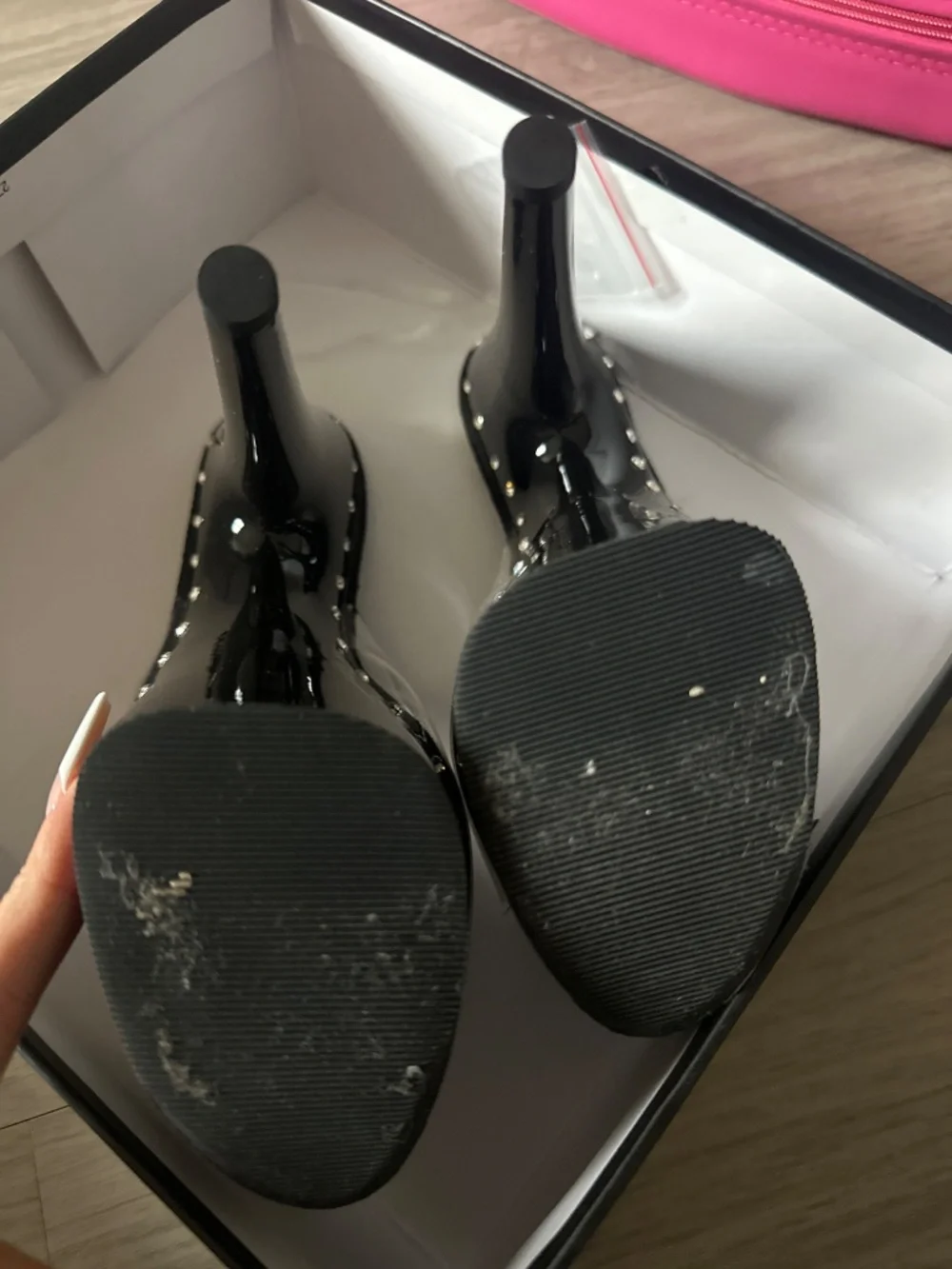 Pleasers Adore - Picture 2 of 3